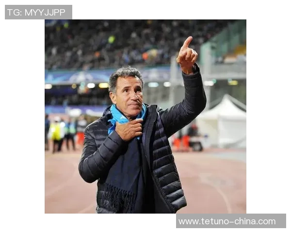 因施泰勒足球明星的传奇人生与赛场背后的故事揭秘